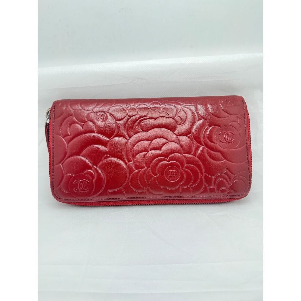CHANEL - 2011 Interlocking CC Logo Wallet - Picture 7 of 7